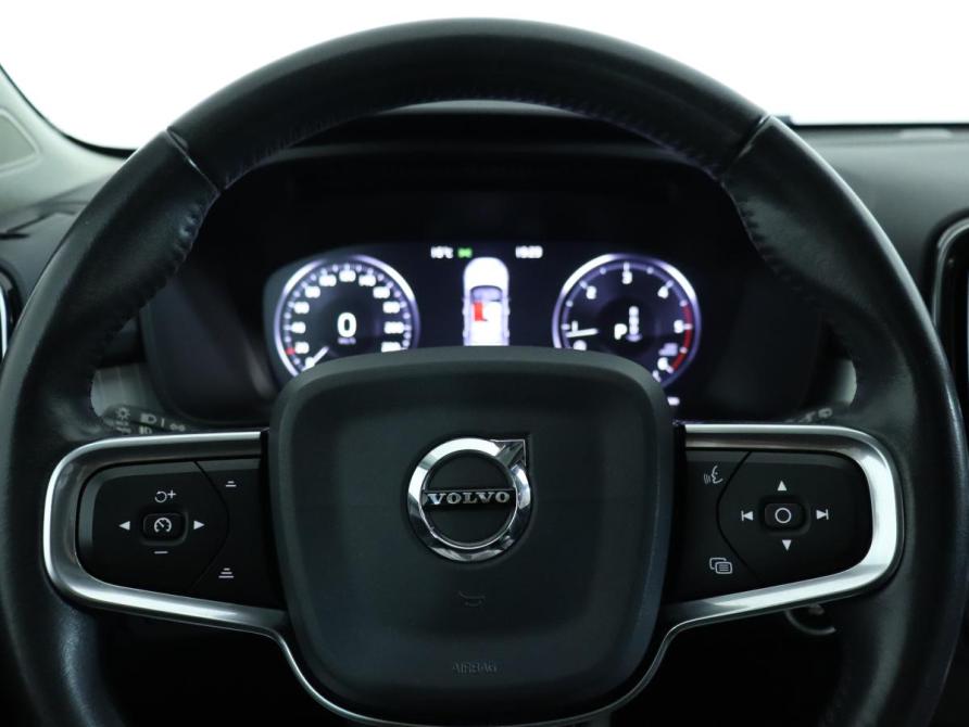 Volvo XC40 I Санкт-Петербург  - изображение 18