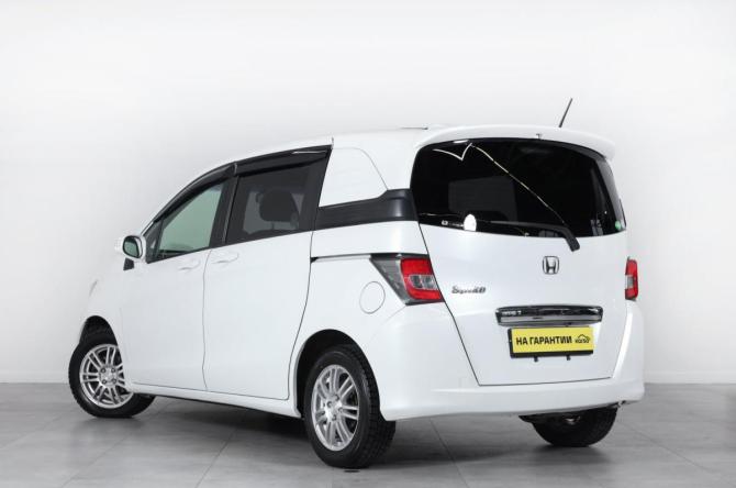 Honda Freed I Рестайлинг с пробегом 2014 года, цена 1 299 000 рублей, 64700 км, компактвэн, Автокод Объявления