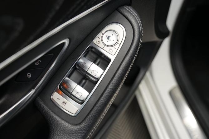 Mercedes-Benz C-Класс IV (W205) Рестайлинг с пробегом 2019 года, цена 2 935 000 рублей, 134000 км, седан, Автокод Объявления