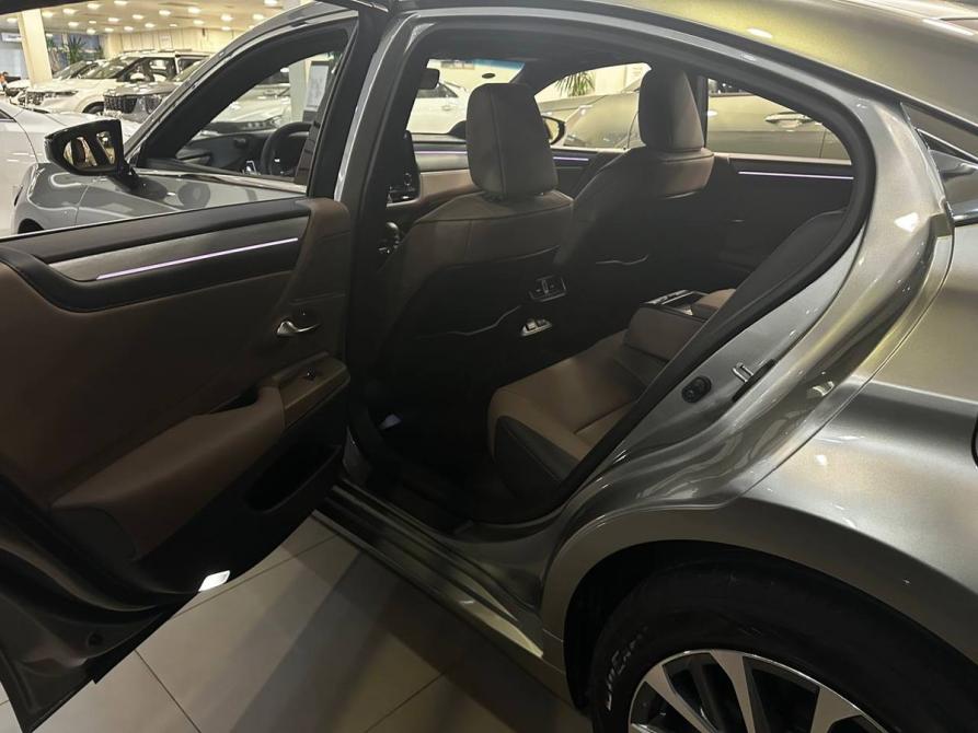 Lexus ES VII Рестайлинг 2 Брянск  - изображение 13