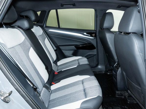 Volkswagen ID.4 с пробегом 2022 года, цена 2 698 000 рублей, 50000 км, внедорожник, Автокод Объявления