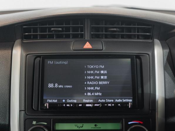 Toyota Corolla XI (E160 E170 E180) Рестайлинг 1 с пробегом 2017 года, цена 1 243 000 рублей, 116822 км, универсал, Автокод Объявления