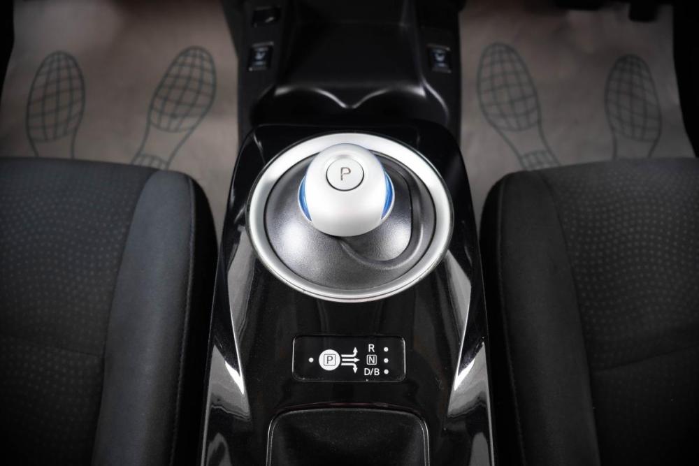Nissan Leaf I (ZE0/AZE0) Пермь  - изображение 22