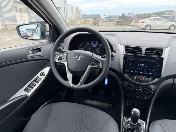 Hyundai Solaris I Рестайлинг с пробегом 2016 года, цена 825 000 рублей, 190800 км, седан, Автокод Объявления
