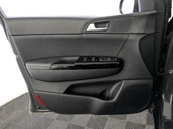 Kia Sportage IV Рестайлинг с пробегом 2021 года, цена 2 900 000 рублей, 73010 км, внедорожник, Автокод Объявления