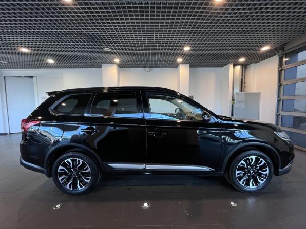 Mitsubishi Outlander III Рестайлинг 3 с пробегом 2021 года, цена 2 840 000 рублей, 54774 км, внедорожник, Автокод Объявления