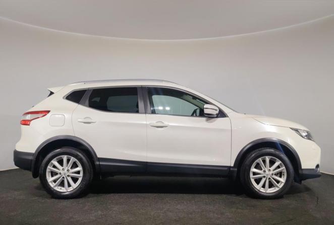 Nissan Qashqai II с пробегом 2017 года, цена 1 850 000 рублей, 82830 км, внедорожник, Автокод Объявления