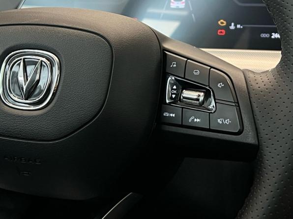 Changan UNI-T I с пробегом 2024 года, цена 2 260 000 рублей, 24000 км, внедорожник, Автокод Объявления