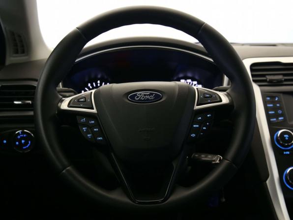 Ford Mondeo V с пробегом 2016 года, цена 1 395 000 рублей, 128428 км, седан, Автокод Объявления