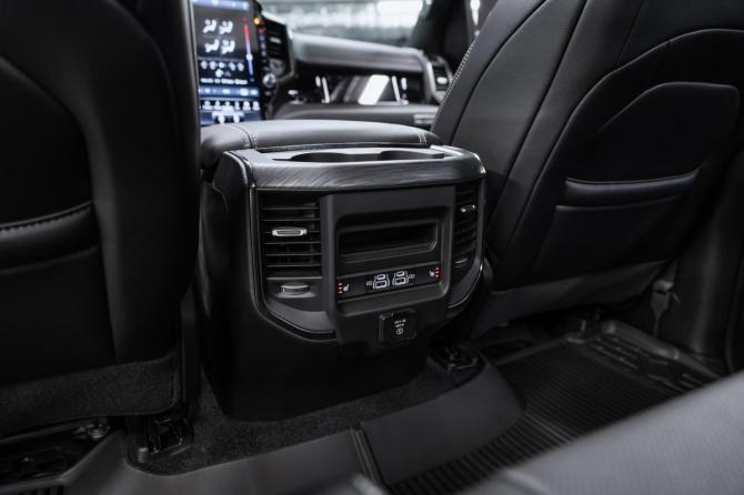 Новый Ram 1500 V Рестайлинг 2025 года, цена 8 900 000 рублей, пикап, Автокод Объявления