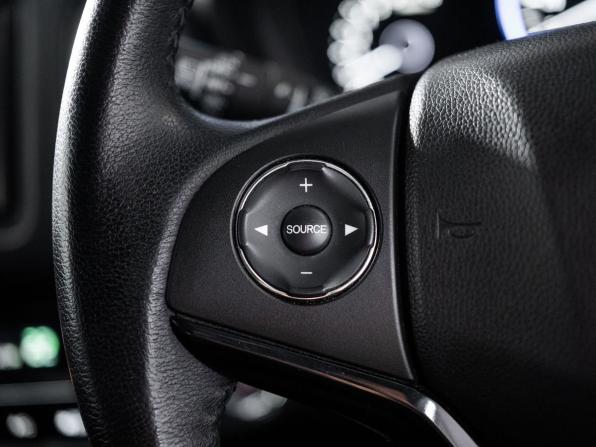 Honda Vezel I с пробегом 2014 года, цена 1 525 000 рублей, 139150 км, внедорожник, Автокод Объявления