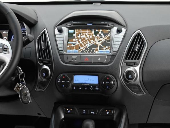 Hyundai ix35 I Рестайлинг с пробегом 2014 года, цена 919 000 рублей, 129070 км, внедорожник, Автокод Объявления
