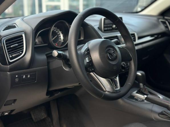 Mazda 3 III (BM) с пробегом 2013 года, цена 999 000 рублей, 256795 км, седан, Автокод Объявления