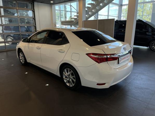 Toyota Corolla XI (E160 E170 E180) Рестайлинг 1 с пробегом 2016 года, цена 1 320 000 рублей, 220679 км, седан, Автокод Объявления