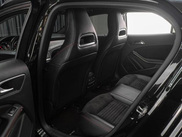 Mercedes-Benz GLA I (X156) Рестайлинг с пробегом 2018 года, цена 2 399 000 рублей, 130687 км, внедорожник, Автокод Объявления