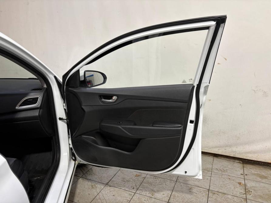 Hyundai Solaris II Санкт-Петербург  - изображение 15