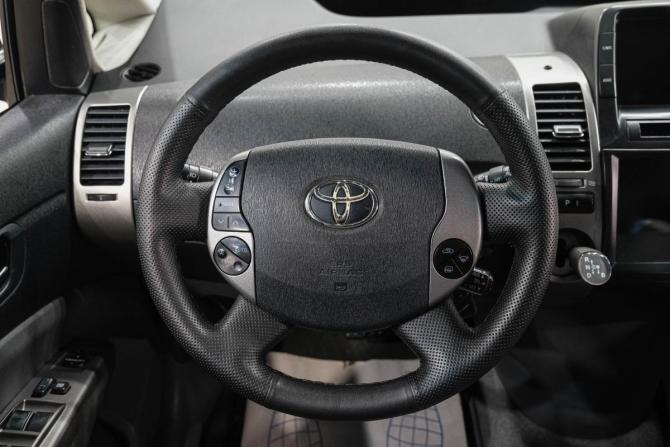 Toyota Prius II Рестайлинг (XW20) с пробегом 2008 года, цена 859 000 рублей, 320000 км, лифтбек, Автокод Объявления