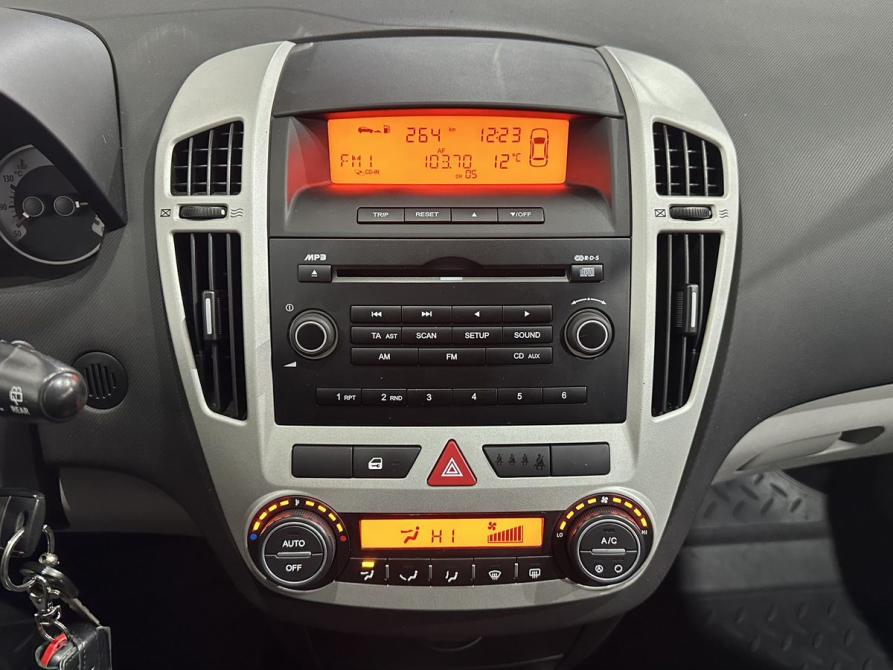 Kia Ceed I Москва  - изображение 14