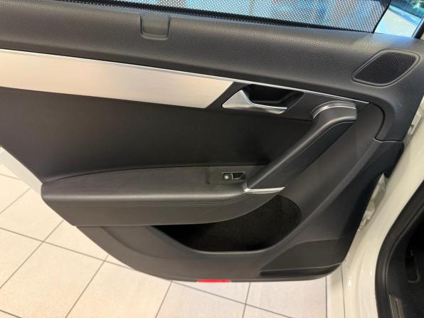 Volkswagen Passat B7 с пробегом 2012 года, цена 1 300 000 рублей, 103000 км, седан, Автокод Объявления