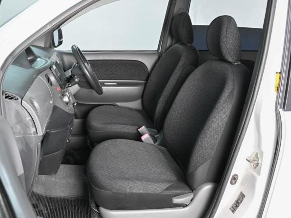 Toyota Sienta I Рестайлинг 2 с пробегом 2012 года, цена 949 000 рублей, 120249 км, компактвэн, Автокод Объявления
