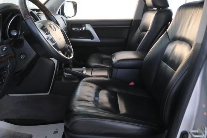 Toyota Land Cruiser 200 Series Рестайлинг 1 с пробегом 2013 года, цена 5 099 000 рублей, 129190 км, внедорожник, Автокод Объявления