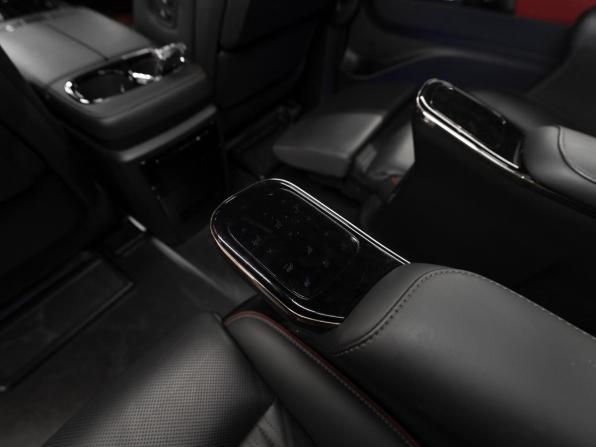 GAC Trumpchi M8 II с пробегом 2023 года, цена 4 300 000 рублей, 45006 км, минивэн, Автокод Объявления