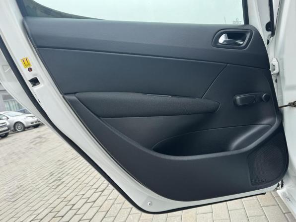 Peugeot 308 I с пробегом 2008 года, цена 450 000 рублей, 202000 км, хэтчбек, Автокод Объявления