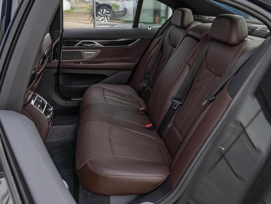 BMW 7 серии VI (G11/G12) Краснодар  - изображение 9