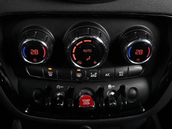 Mini Clubman II с пробегом 2018 года, цена 1 289 000 рублей, 244914 км, универсал, Автокод Объявления