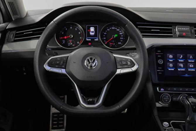 Volkswagen Passat B8 с пробегом 2019 года, цена 2 065 200 рублей, 178750 км, седан, Автокод Объявления