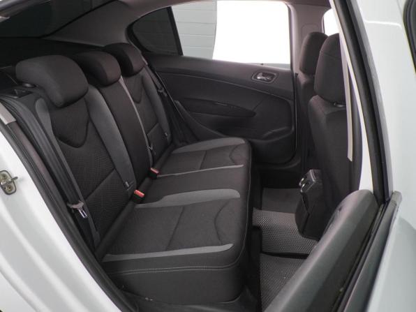 Peugeot 408 I с пробегом 2015 года, цена 589 000 рублей, 121443 км, седан, Автокод Объявления