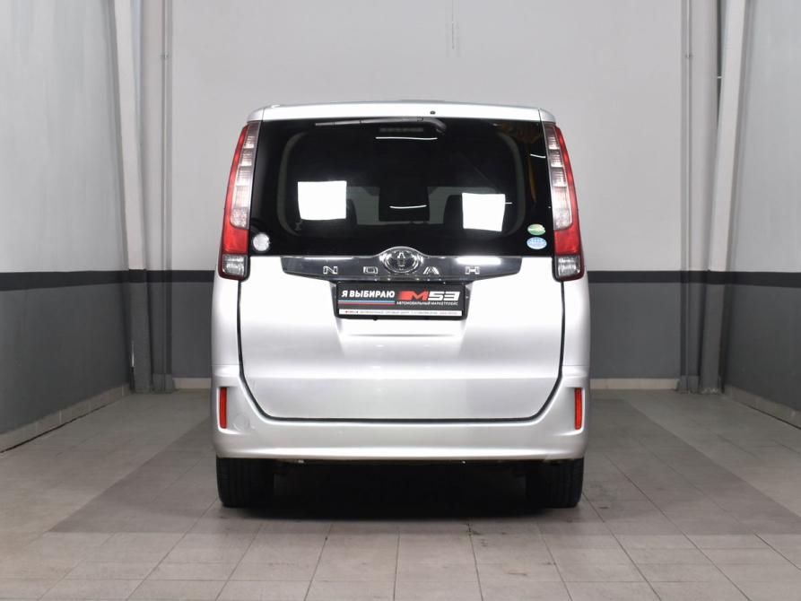 Toyota Noah III (R80) Кемерово  - изображение 3