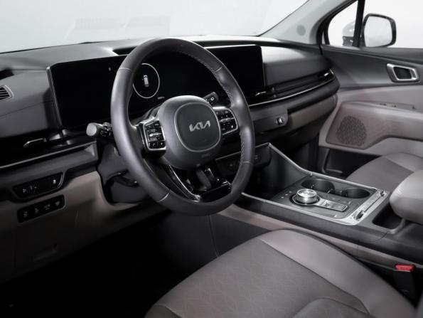 Kia Carnival IV Рестайлинг с пробегом 2024 года, цена 5 395 500 рублей, 20996 км, минивэн, Автокод Объявления