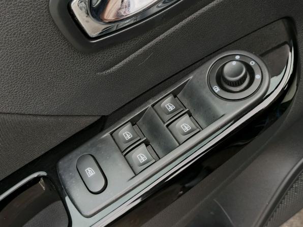 Renault Kaptur I с пробегом 2018 года, цена 1 070 000 рублей, 157723 км, внедорожник, Автокод Объявления