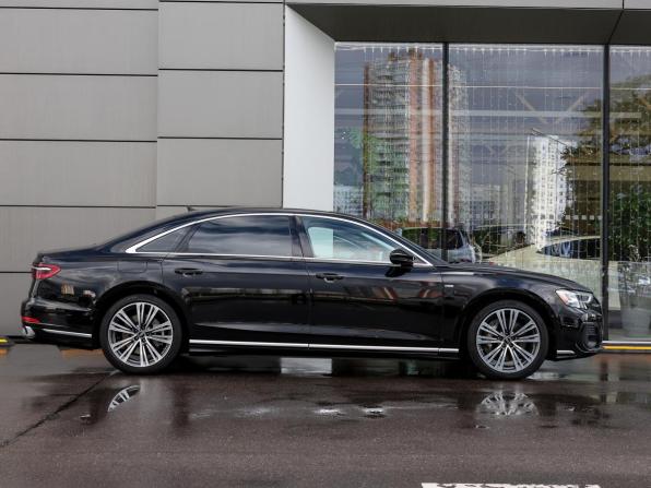 Audi A8 IV (D5) Рестайлинг с пробегом 2023 года, цена 7 600 000 рублей, 26466 км, седан, Автокод Объявления