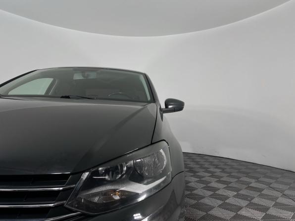 Volkswagen Polo V Рестайлинг с пробегом 2018 года, цена 1 385 000 рублей, 77000 км, седан, Автокод Объявления