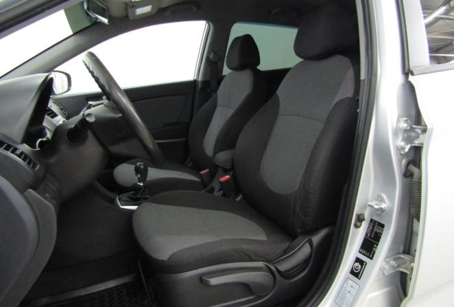 Hyundai Solaris I с пробегом 2014 года, цена 950 000 рублей, 131544 км, хэтчбек, Автокод Объявления