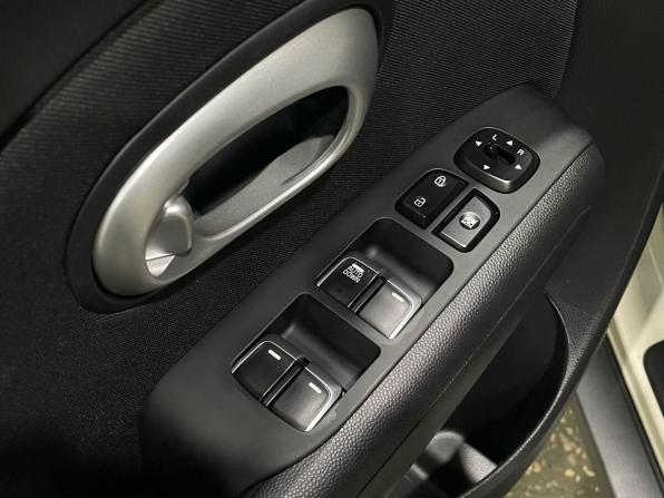 Kia Soul II Рестайлинг с пробегом 2019 года, цена 1 499 000 рублей, 43509 км, хэтчбек, Автокод Объявления