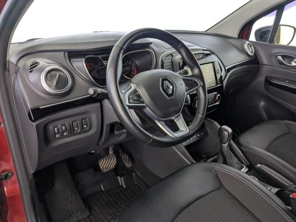 Renault Kaptur I Рестайлинг с пробегом 2021 года, цена 1 795 000 рублей, 43482 км, внедорожник, Автокод Объявления