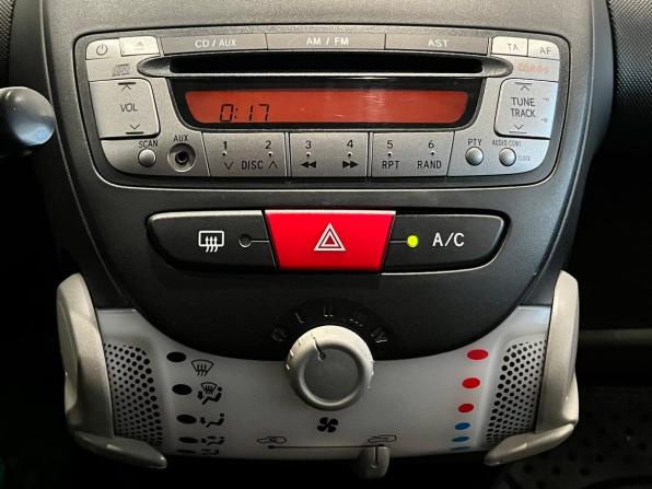 Peugeot 107 I Рестайлинг 2 с пробегом 2013 года, цена 750 000 рублей, 51108 км, хэтчбек, Автокод Объявления