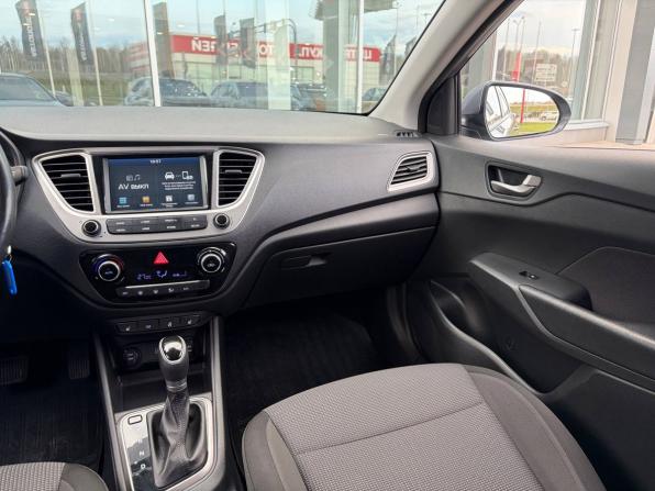 Hyundai Solaris II с пробегом 2019 года, цена 1 280 000 рублей, 127000 км, седан, Автокод Объявления