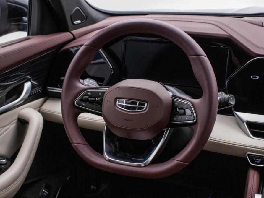 Geely Monjaro I Москва  - изображение 15