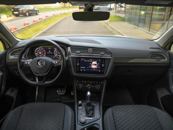 Volkswagen Tiguan II с пробегом 2018 года, цена 2 399 000 рублей, 124000 км, внедорожник, Автокод Объявления
