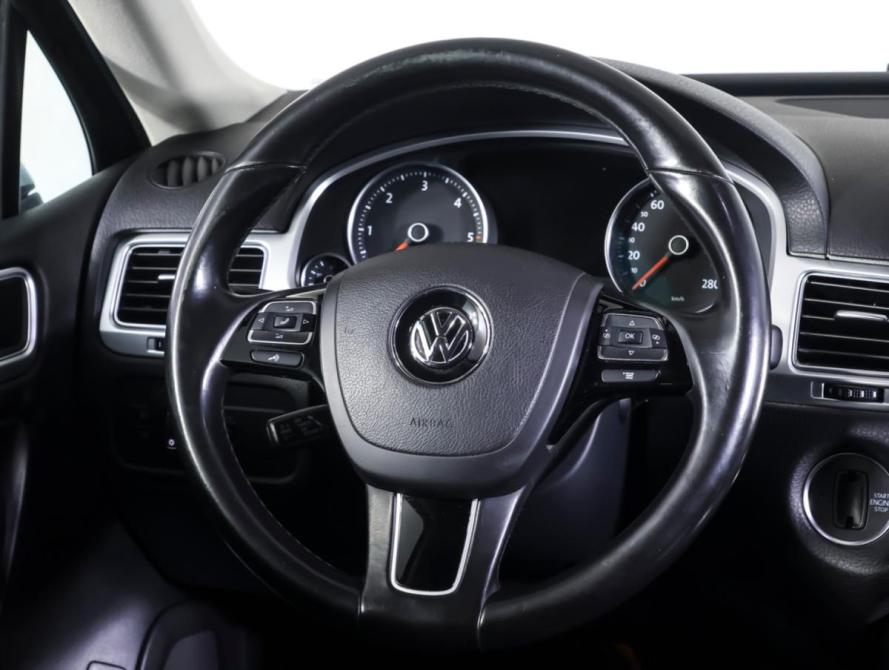 Volkswagen Touareg II Рестайлинг Москва  - изображение 14