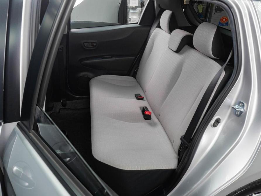 Toyota Vitz III (XP130) Тюмень  - изображение 7