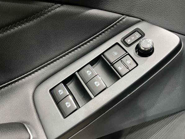 Toyota Avalon V с пробегом 2022 года, цена 4 230 000 рублей, 60 км, седан, Автокод Объявления