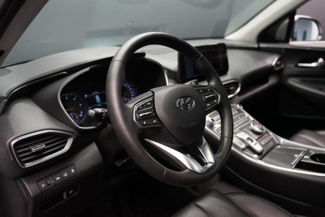 Hyundai Santa Fe IV Рестайлинг с пробегом 2021 года, цена 4 099 000 рублей, 77082 км, внедорожник, Автокод Объявления