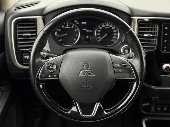 Mitsubishi Outlander III Рестайлинг 3 с пробегом 2020 года, цена 2 250 000 рублей, 120000 км, внедорожник, Автокод Объявления