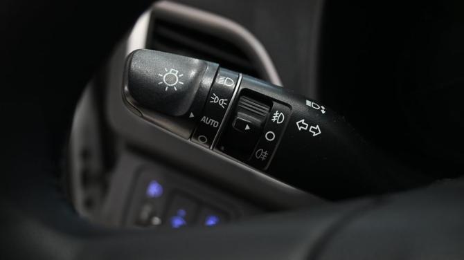 Hyundai Solaris II с пробегом 2017 года, цена 965 000 рублей, 133636 км, седан, Автокод Объявления