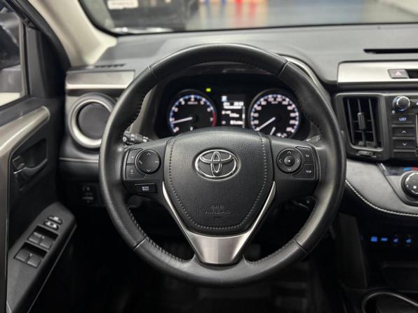 Toyota RAV4 IV (XA40) Рестайлинг с пробегом 2018 года, цена 2 720 000 рублей, 73466 км, внедорожник, Автокод Объявления